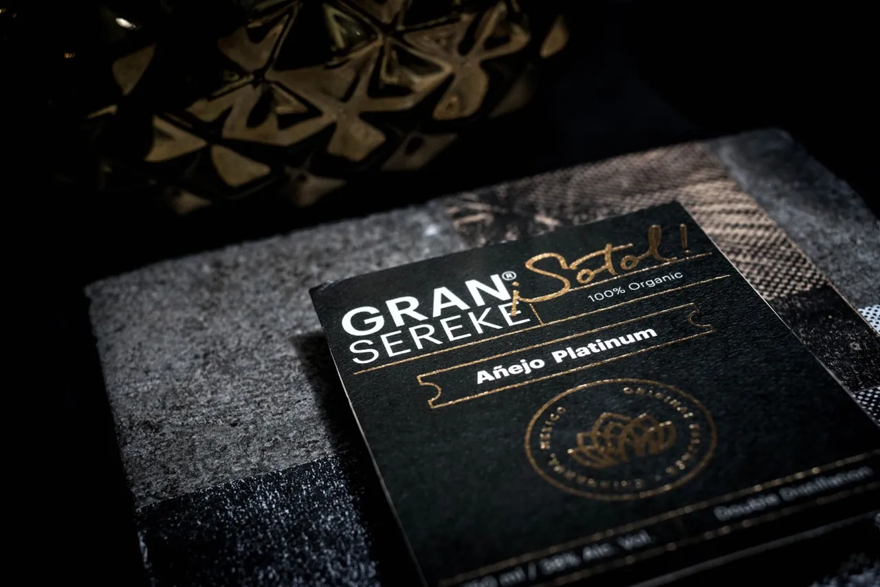 Gran Sereke Añejo Platinum